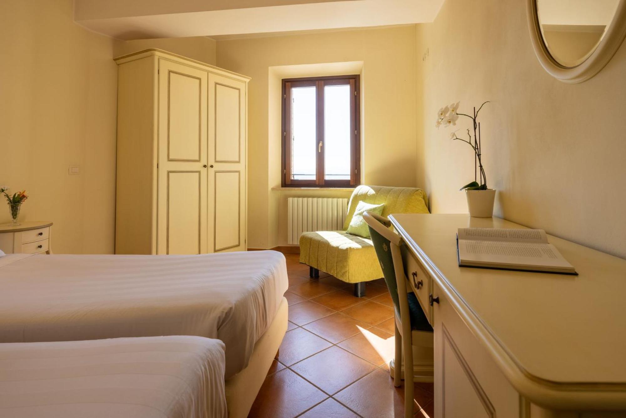 Hotel Monastero Sant'andrea 2*